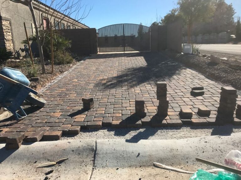 Installing driveway with Pavers