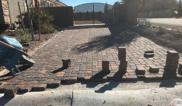 Installing driveway with Pavers